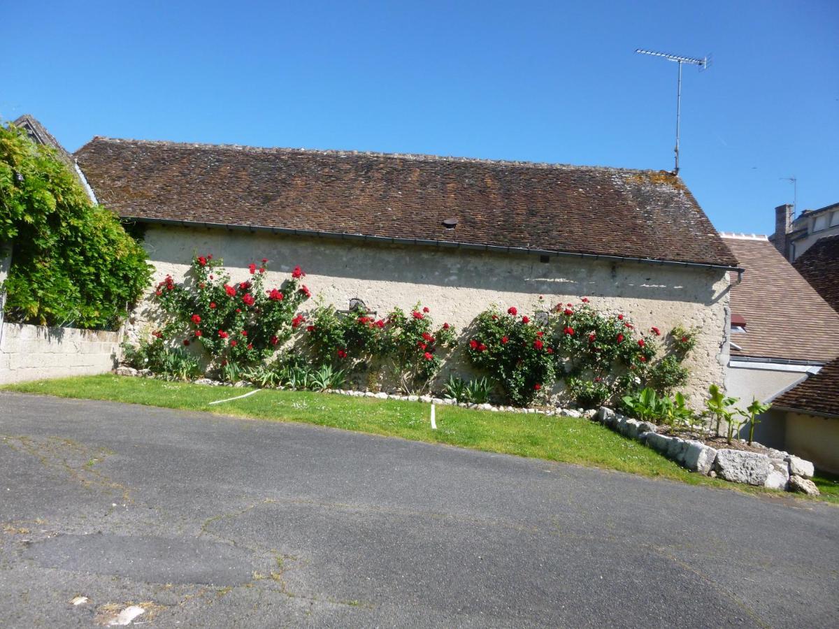 Hotel De La Bonnheure Bracieux Exterior photo
