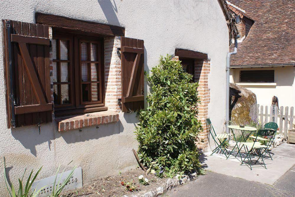 Hotel De La Bonnheure Bracieux Exterior photo