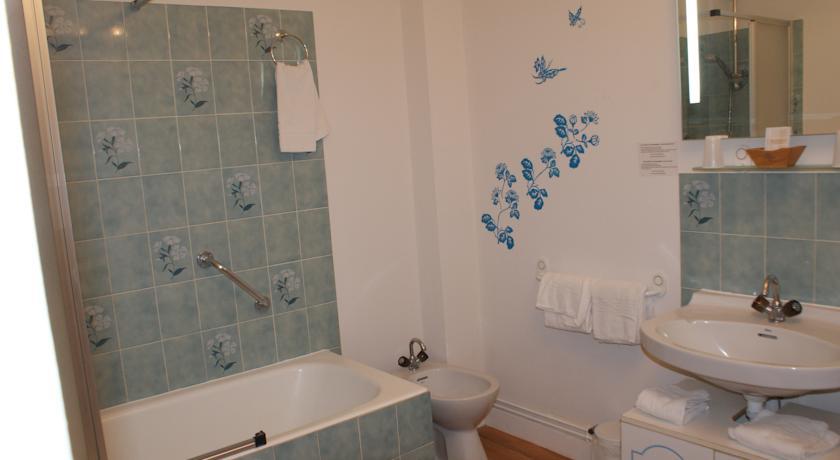 Hotel De La Bonnheure Bracieux Room photo